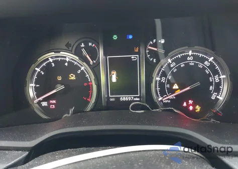 2021 Toyota 4Runner Trd Off Road Premium z USA, uszkodzony, nr VIN JTERU5JR5M5949604